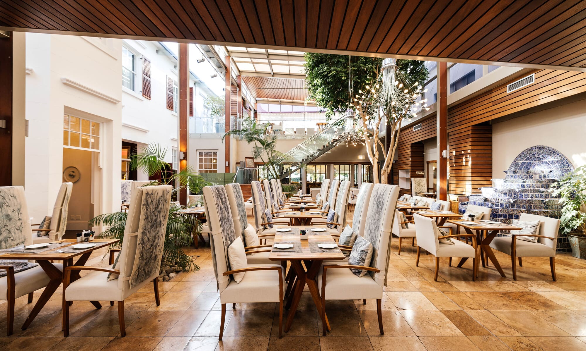 11. Meet Footer_Square Restaurant 2000 x 1200 | Vineyard Hotel