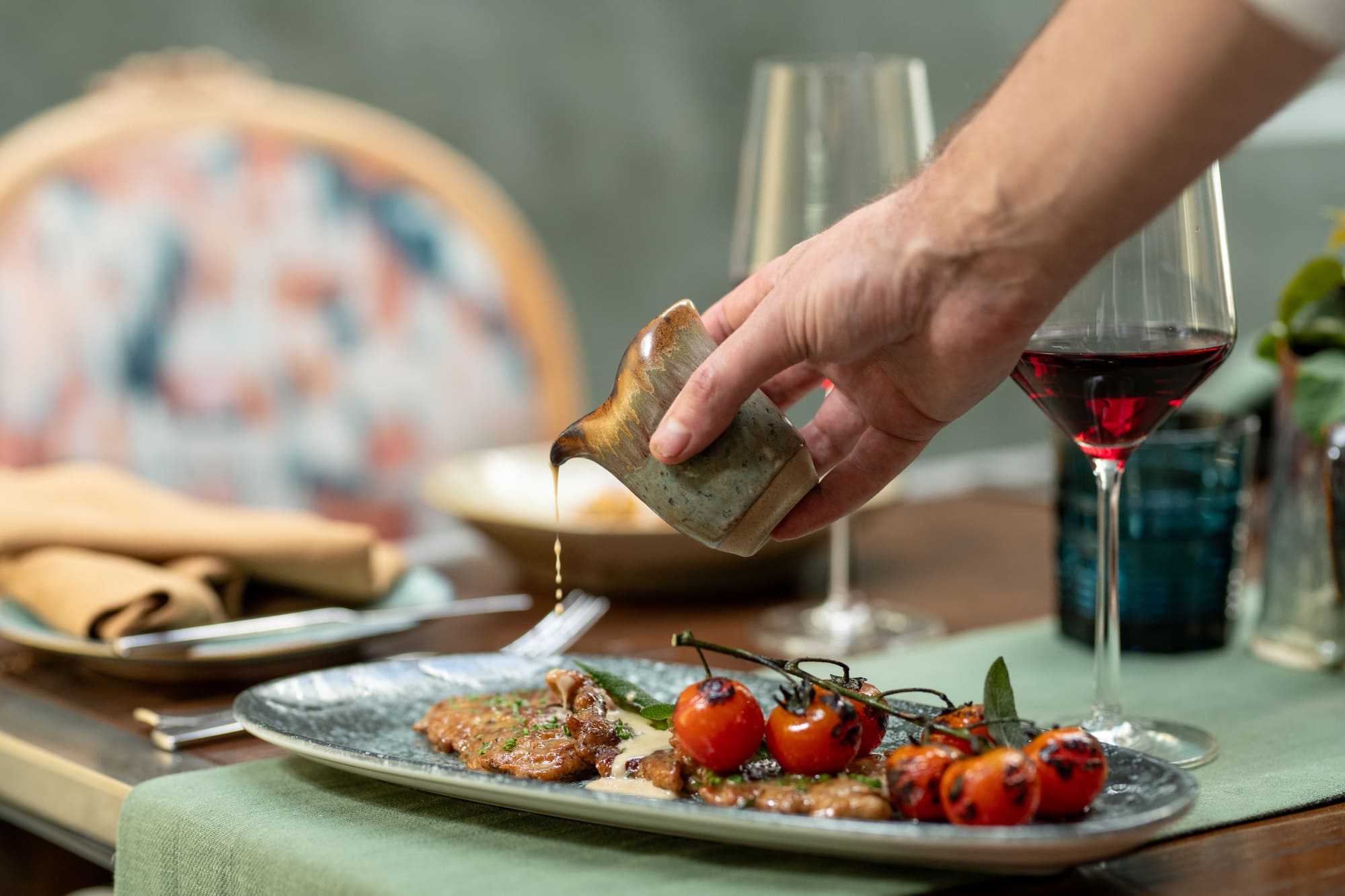 2000 - 1 | Vineyard Hotel