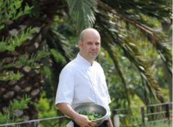 chef carl wins SASSI sustainable seafood-practice award